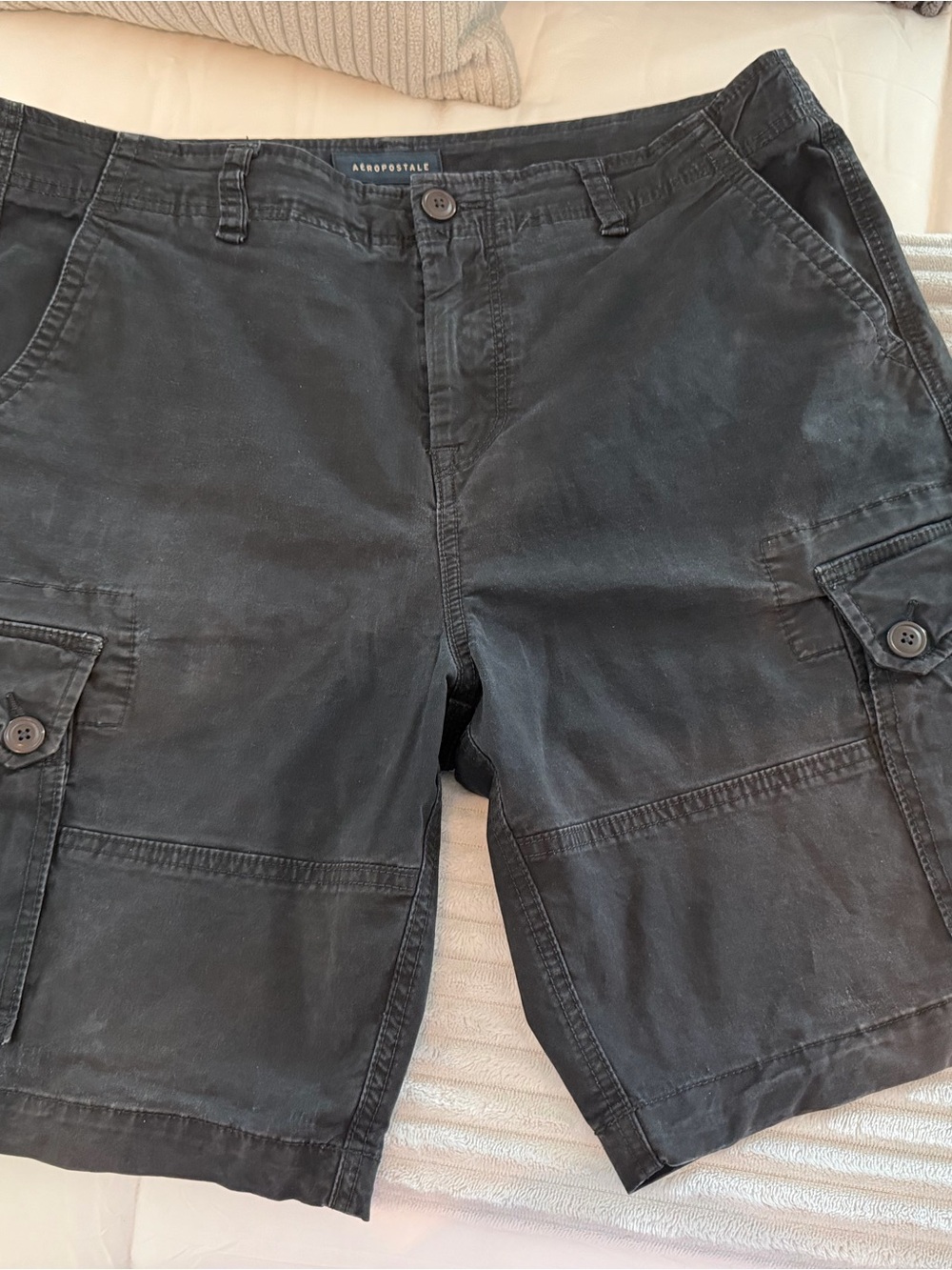Aeropostale Black Cargo Shorts - smoke free